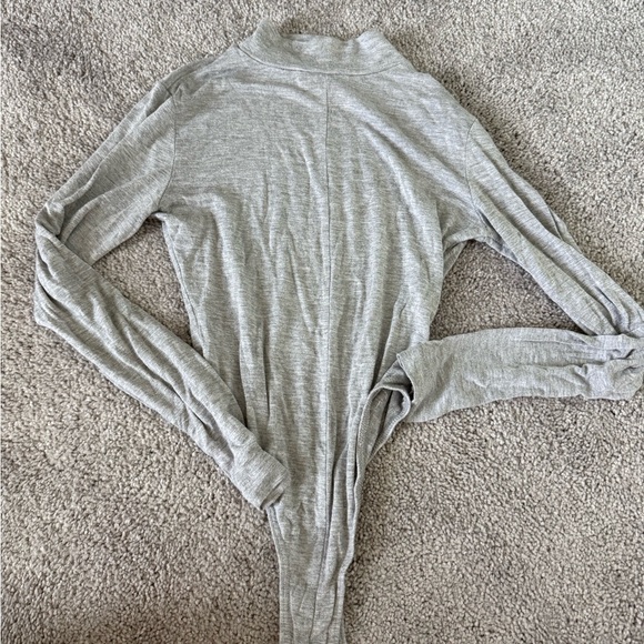 Tops - Gray Long Sleeve Bodysuit